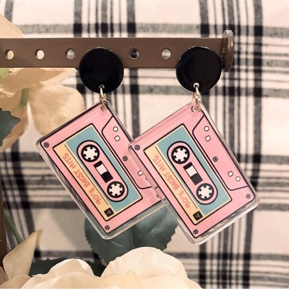 𝅺Fun 90’s Cassette Earrings - Picture 2 of 4